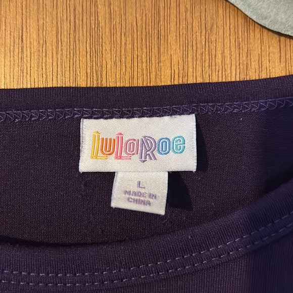 LulaRoe Randy top - Picture 2 of 3